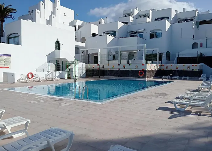 Royal Ocean View Aloha Garden Апартаменти *